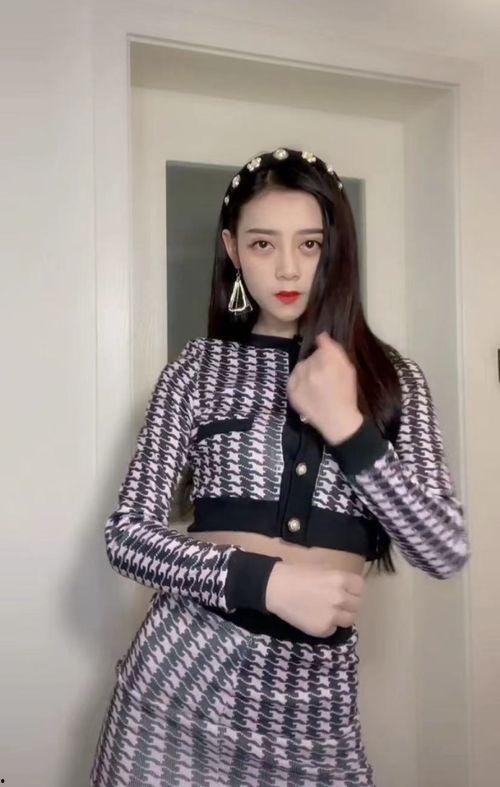 吃瓜网向婧,婧的幕后故事与成长历程