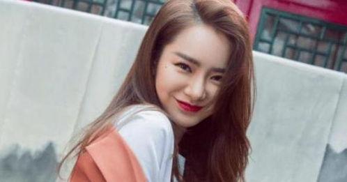 吃瓜网向婧,婧的幕后故事与成长历程