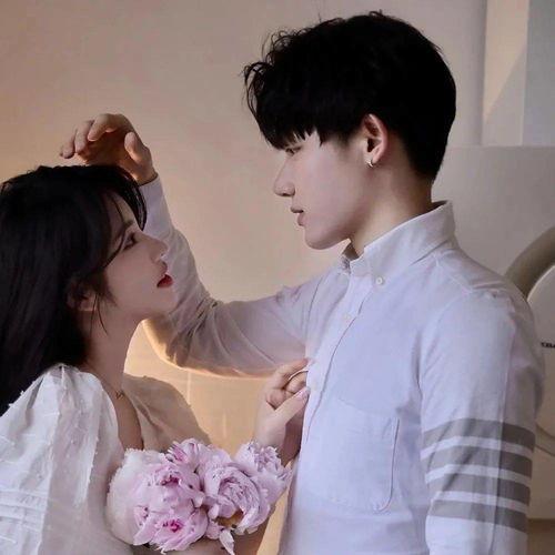 吃瓜网红头像情侣情头,网红情侣头像背后的爱情故事