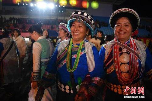 怒江傈僳族小伙吃瓜网,揭秘当地特色美食文化