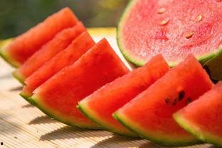 第一吃瓜网,网络舆论风向标背后的故事