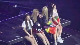 吃瓜网笨蛋小妮双人舞