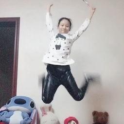 吃瓜网笨蛋小妮双人舞  第3张