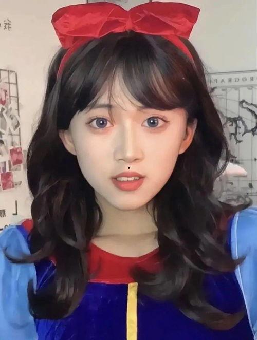 网红吃瓜男扮女装视频